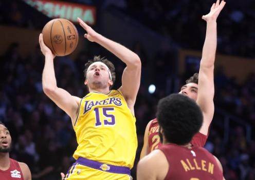 天天盈球即时比分直播-湖人太子摇身变成三双机器 球队控卫危机迎刃而解