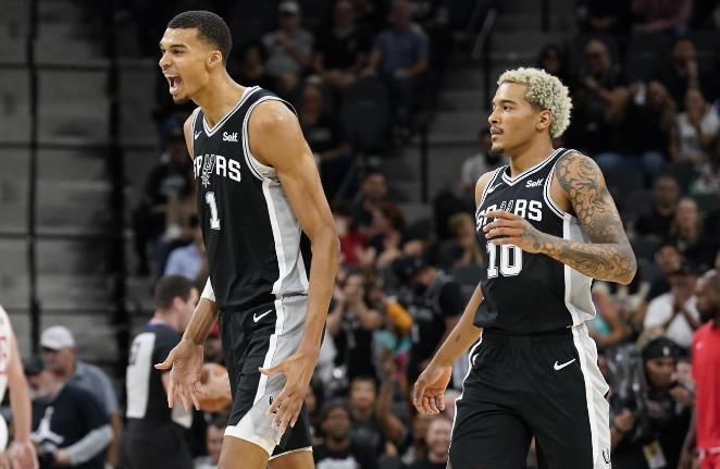 天天盈球足球比分-火箭三喜临门！乌度卡+双前锋获最佳提名，申京无缘，马刺大赢家