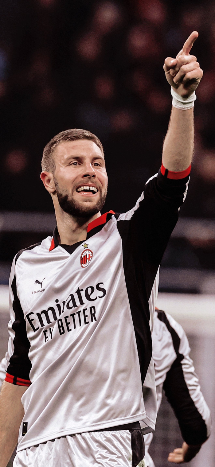 天天盈球 官网-帕夫洛维奇分享米兰主题手机壁纸|AC米兰|拉扎尔-帕夫洛维奇|ac米兰_新浪体育_新浪新闻